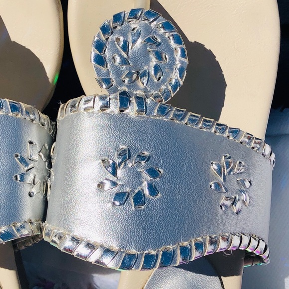 💜BEAUTIFUL SILVER SANDALS💜 - Picture 4 of 7